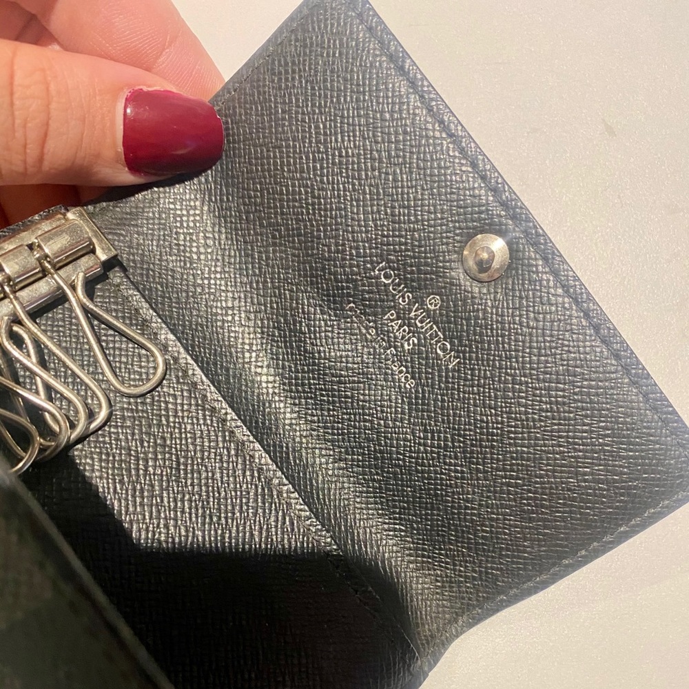 Louis Vuitton 6 Key Holder